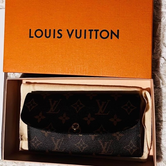 Louis Vuitton Emilie Wallet - Picture 7 of 10